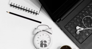 Учет рабочего времени: особенности и критерии выбора программы